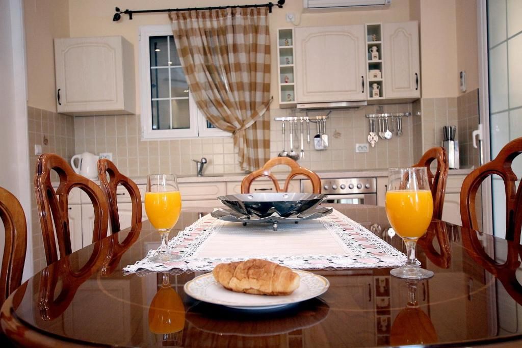 Апартаменты Apartments Royal Holiday Свети-Стефан