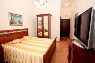 Апартаменты Apartments Royal Holiday Свети-Стефан Апартаменты-студио-2