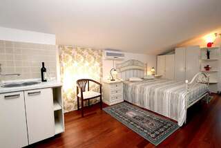 Апартаменты Apartments Royal Holiday Свети-Стефан Апартаменты в пентхаусе-3