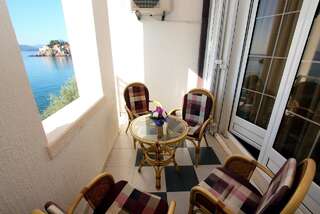 Апартаменты Apartments Royal Holiday Свети-Стефан Апартаменты с террасой-3