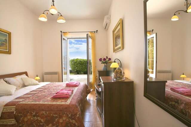 Апартаменты Apartments Royal Holiday Свети-Стефан-24