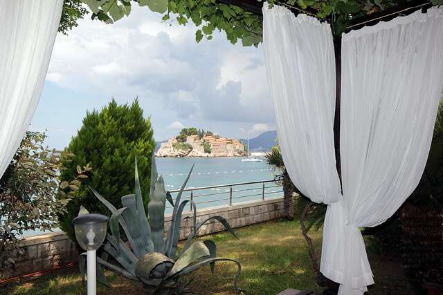 Апартаменты Apartments Royal Holiday Свети-Стефан-39