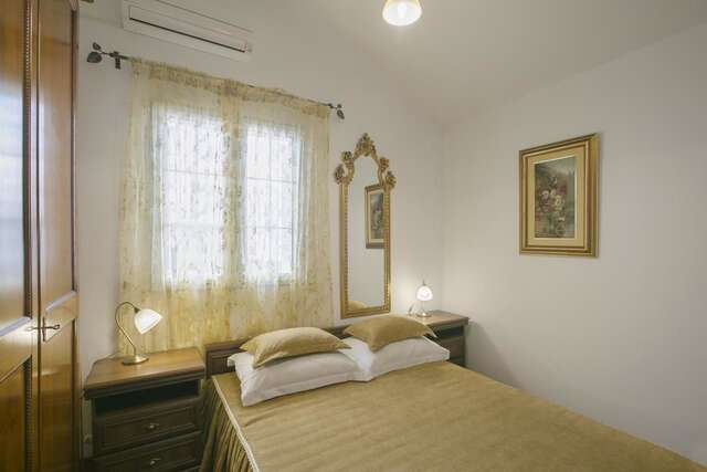 Апартаменты Apartments Royal Holiday Свети-Стефан-7
