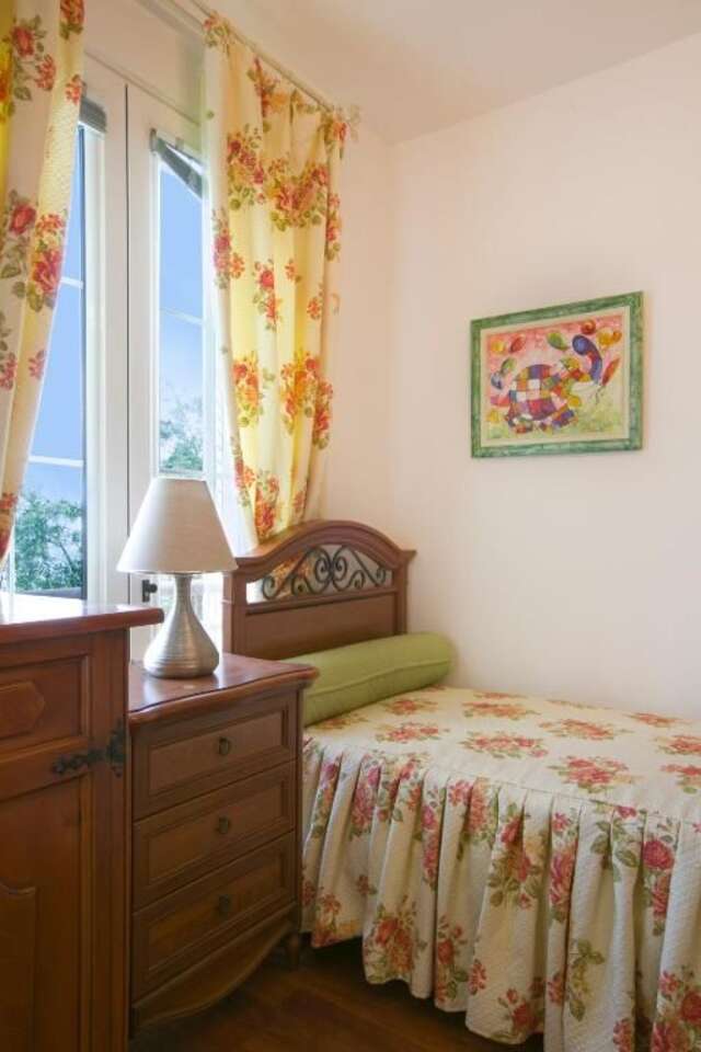 Апартаменты Apartments Royal Holiday Свети-Стефан-57