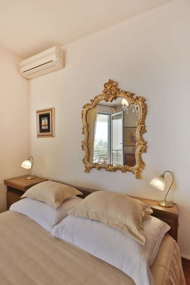 Апартаменты Apartments Royal Holiday Свети-Стефан-11